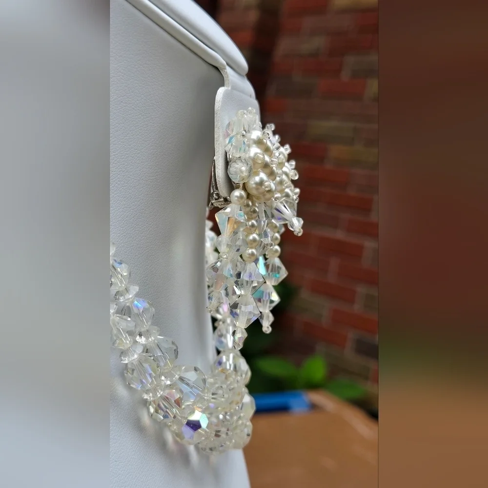 Vintage Crystal Necklace and Crystal Fuax Pearl Earrings Jewelry Set